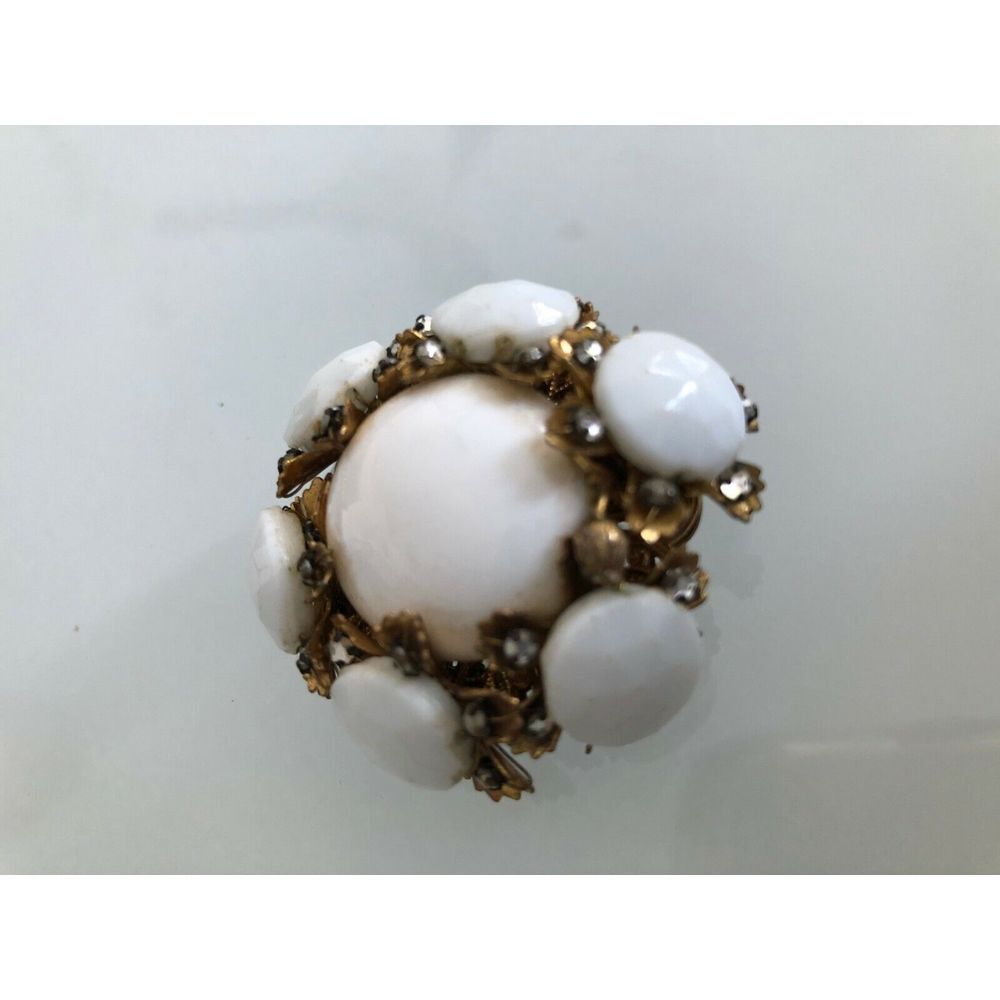 Vintage Miriam Haskell Pin White Faceted Stones Rhinestones Gold Tone Metal - Picture 2 of 6